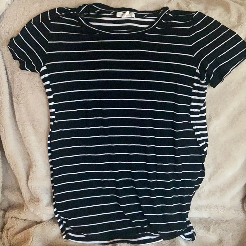 Lovr, Fire side slit black & white striped tee